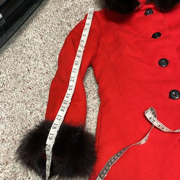 Vintage mink trimmed 100% wool coat - fur collar, cuffs and skirt hem - Picture 4 of 14